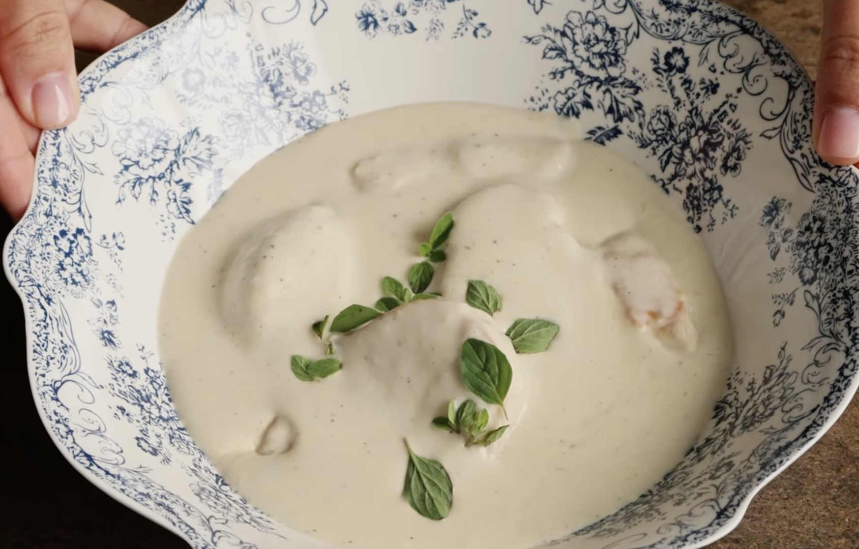 Ciulama de pui cu smântână ca în copilărie